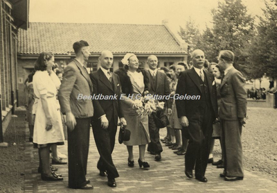 EHC-0000838 Bezoek Prinses Juliana aan Geleen, de Maurits en het confectieatelier Lindenheuvel in 1948.