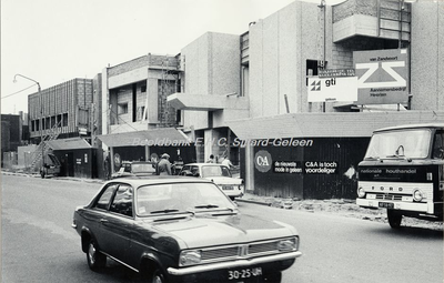 EHC-0001069 Het nieuwe winkelcentrum in 1974.