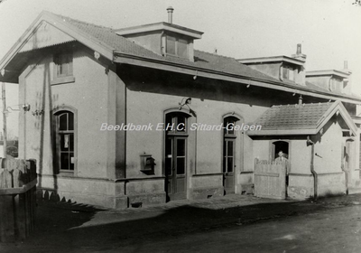 EHC-0001139 Het eerste NS-Station Lutterade uit 1869 gezien vanuit de Stationstraat (later hernoemd tot Minister Ruysstraat).