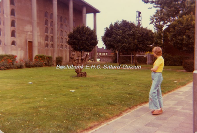 EHC-0001180 De Barbarakerk, gelegen hoek Burg. Lemmensstraat-Irisstraat.