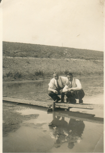 407_0131 Thei Extra en Zef Gruizen