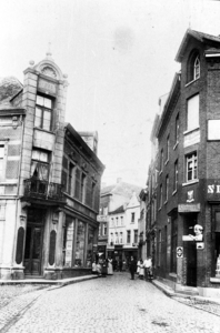 409_01_37 Limbrichterstraat, gezien vanaf de Markt