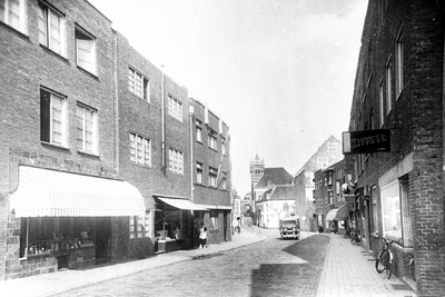 409_03_08 Rosmolenstraat richting Markt