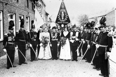 409_03_35 Broeksittard