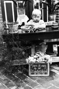 409_04_36 Jongetje op de kleuterschool