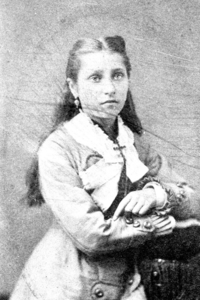 409_05_31 Portretfoto van een jonge dame