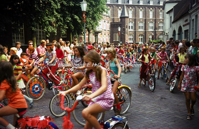 EHC-035-46 Receptie van het Oranjecomité Sittard b.g.v. het 25-jarig Regeringsjubileum van Koningin Juliana op ...