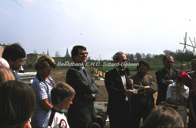 EHC-059-44 Opening van het Volkstuinencomplex Vrangendael aan de Schubertstraat te Sittard op 29-04-1978.