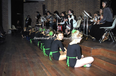 EHC-060-26 Opening van het CITY-project met Bibliotheek en Muziekschool aan de Broeksittarderweg te Sittard in 1978.