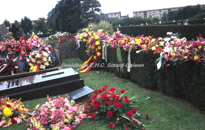 EHC-066-11 Begrafenis van Oud-Burgemeester Hub Dassen van de Gemeente Sittard op 21-08-1978.