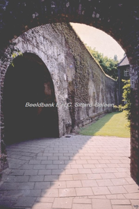 EHC-120-28 Muur aan de Agnetenwal bij het Agnetenklooster