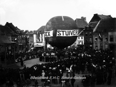 106 Luchtballon op de Markt