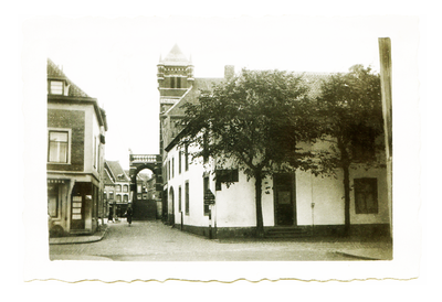 525_008 Hoek Plakstraat - Markt met Stadsboerderij Beaujean en oude Stadhuis