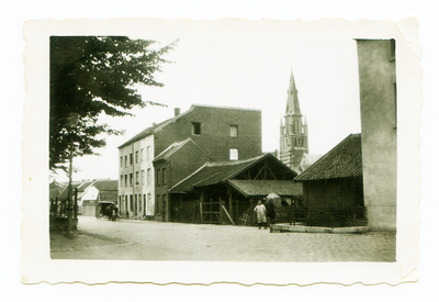 525_019 Hoek Walstraat - Misboekstraat met zicht op toren St. Petruskerk ofwel Grote kerk