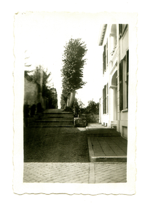 525_093 Opgang naar de Dominicanenwal aan de Paardestraat naast Huys op 't Fort