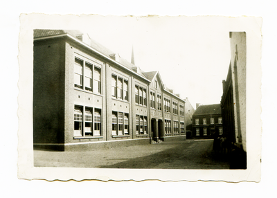 525_100 Rosa-Mariaschool aan de Deken Tijssenstraat hoek Kloosterplein
