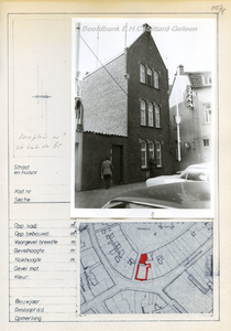 074 Kerkplein met achtergevel van het pand Limbrichterstraat 65