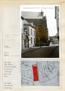 225 Oude Markt 1 met aanzicht zijgevel St. Michielskerk ofwel Paterskerk