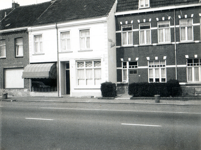 713_081_342 Straten Sittard