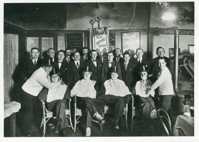 732_057_01 Club Wo-Van