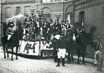 732_064_01 Club Wo-Van