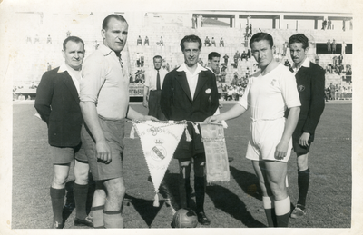 745_086 Pfennings en de aanvoerder van Real Madrid