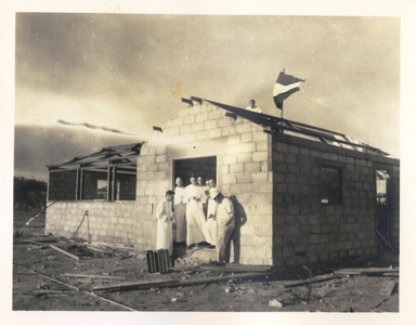 194052 Begin van de nieuwbouw op Haiti