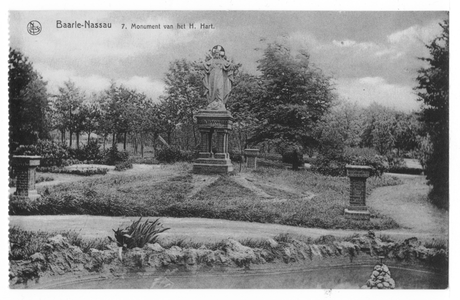 194131 Monument van het H. Hart in de tuin van de congregatie broeders van De La Salle te Baarle Nassau