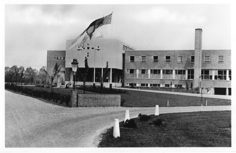 194137 Zicht op het internaat van de broeders van De La Salle te Stevensbeek