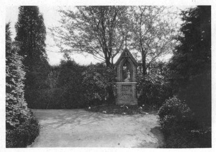 194156 Beeld van Sint Jozef in de tuin van broeders van De La Salle te Baarle Nassau