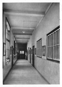 194157 Gang in de ULO-school van het internaat van de broeders van De La Salle te Baarle Nassau