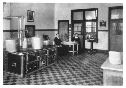 194160 De keuken van het internaat van de broeders van De La Salle te Baarle Nassau