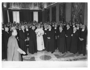 194307 Het kapittel van de La Salle op bezoek bij Paus Pius de twaalfde