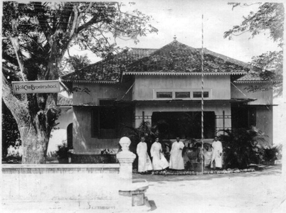 224129 School, tevens broederhuis, te Sungailiat op Bangka (Indonesië)