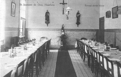 162022 Ziekenhuis St. Joannes de Deo, eetzaal derde klasse, te Haarlem