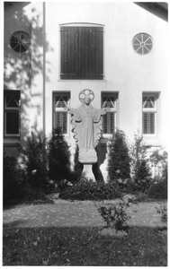 220208 Heilig-Hart-beeld bij het klooster van de St. Joseph Stichting, Apeldoorn