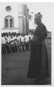 161259 Mgr. Hilhorst te Morogoro (Tanzania)