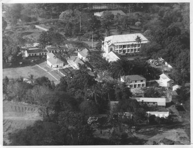 161275 Opleidingsschool voor onderwijzers en kerk te Morogoro (Tanzania)