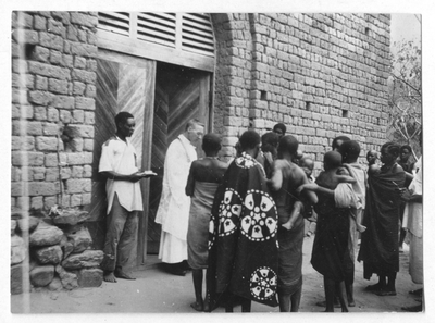 161319 Kinderen gedoopt in de parochie Singisai, bisdom Morogoro Tanzania