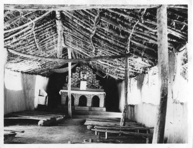 161332 Interieur van een kerk in de parochie Tangeni, bisdom Morogoro Tanzania