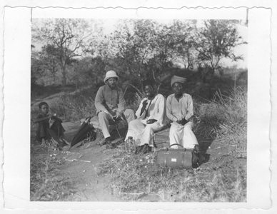 161335 Pater op missiereis te Mandera, Bagamoyo (Tanzania)
