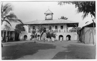 161337 Patershuis met binnenplaats te Mandera, Bagamoyo (Tanzania)