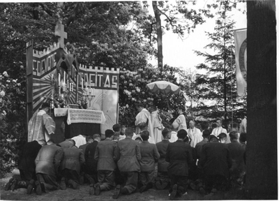 230439 Rust altaar tijdens de Sacraments processie van het seminarie te Wernhoutsburg