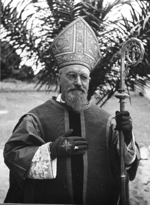 140257 Monseigneur J. van Sambeek M.A., bisschop van het bisdom Kigoma te Tanzania