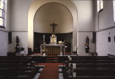 140298 De kapel van klooster St. Charles te Heyhuysen
