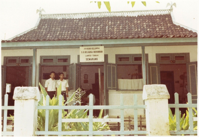 208525 De lagere school te Semarang (Indonesië)