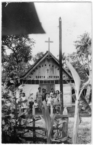 208536 De kerk van de statie te Tambakselo bij Purwodadi op Java (Indonesië)