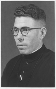 236076 Pater Wim Bouwman o.m.i. (1916-1978)