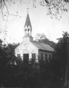 186019 Kerkje en de keuken te Berlijn (Suriname)