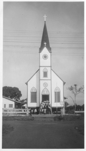 186029 Sint Theresiakerk te Cottica, Moengo (Suriname)